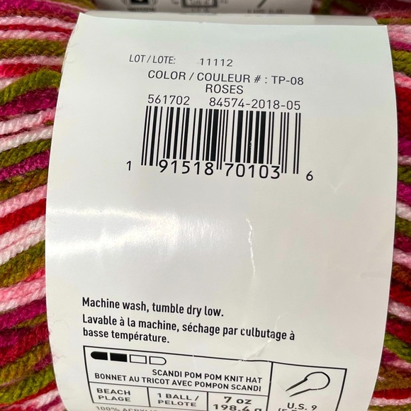 2 Skeins - Scandi - Loops & Threads Yarn - Picture 4 of 5